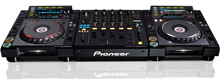 Pioneer_DJ_Set_DJM-900NXS_mixer_2x_CDJ-2000NXS_media_speler_2.jpg